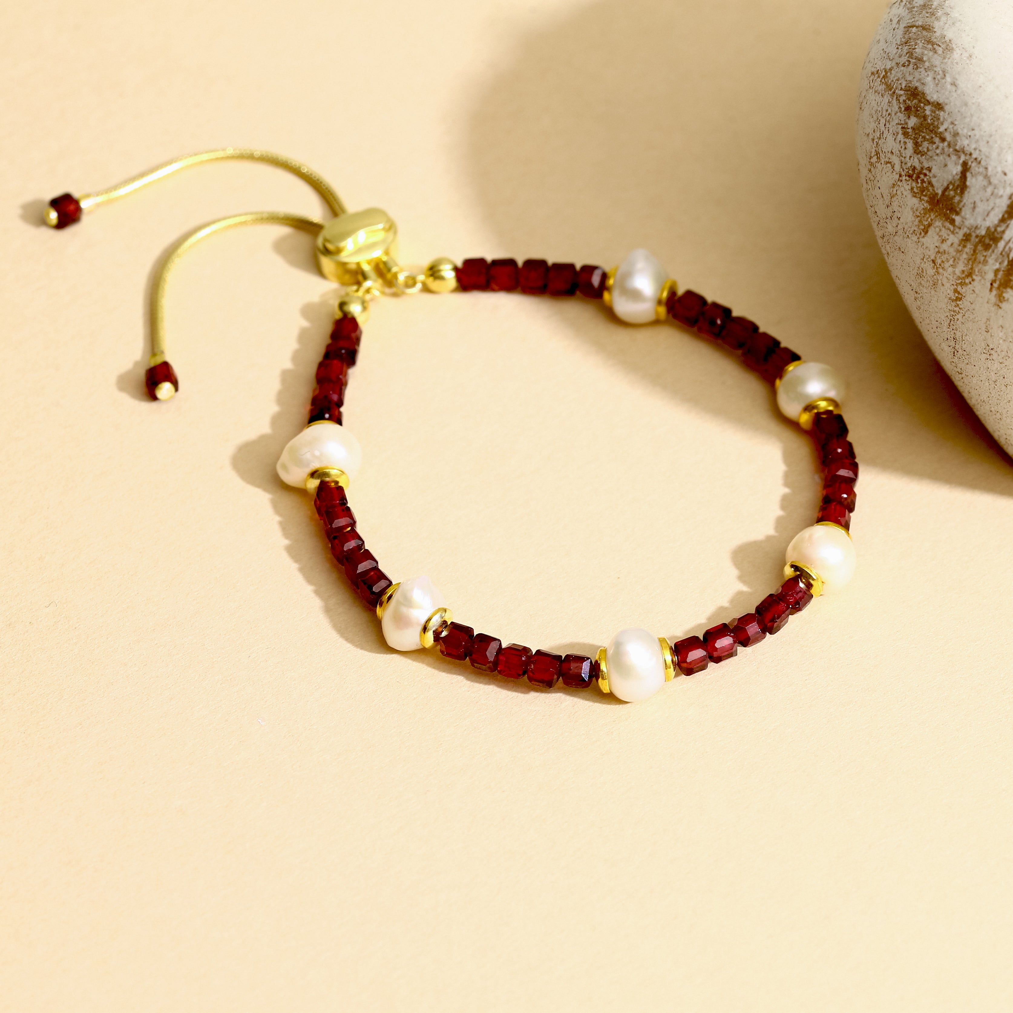 18K Gold Vermeil Garnet & İnci Bileklik - 925 Ayar Gümüş El İşçiliği