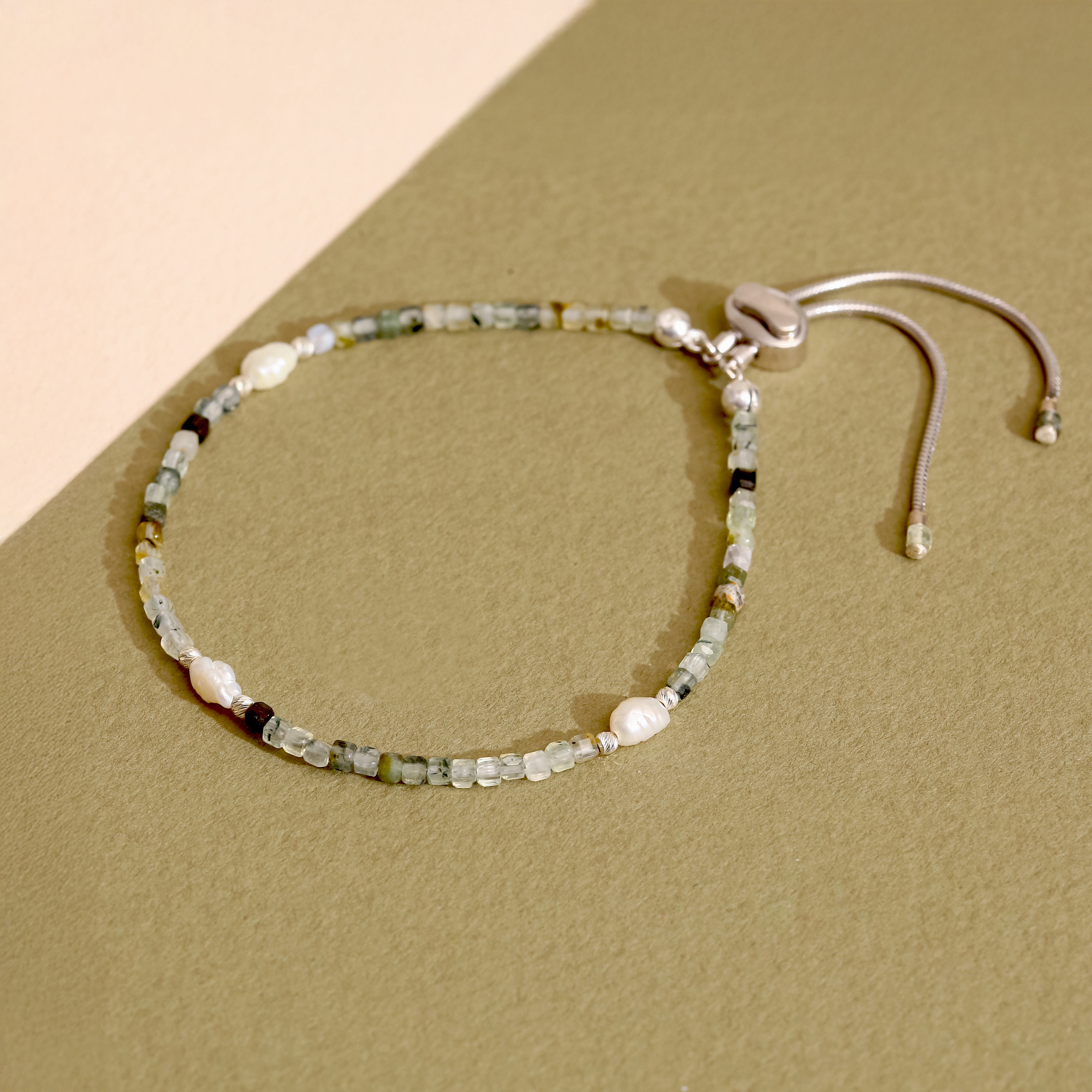 925 Ayar Gümüş Barok İnci ve Labradorit Bileklik - Rodyum Kaplama, Ayarlanabilir