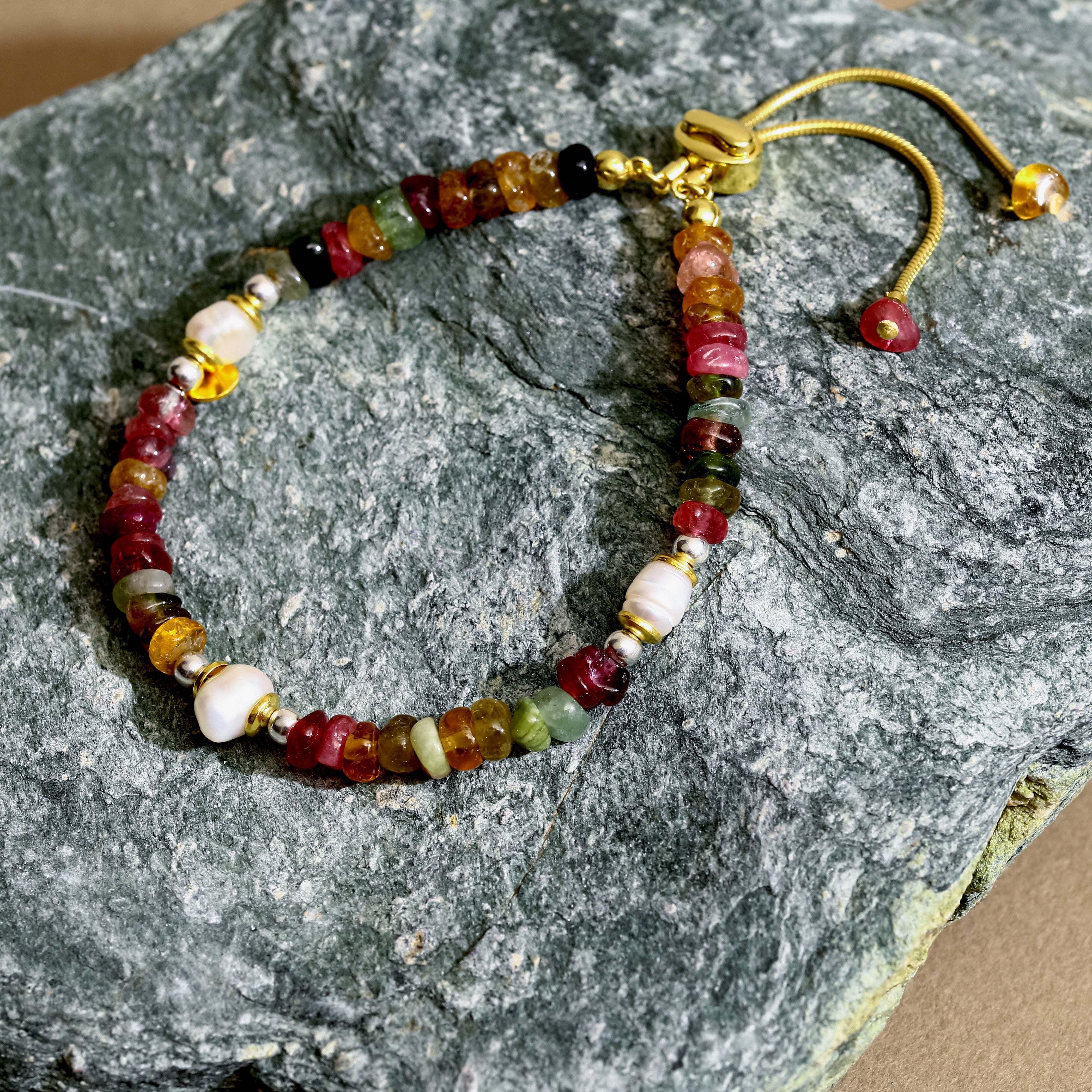 Ayarlanabilir Turmalin Taşı Bileklik - 18 Ayar Altın Kaplama 925 Ayar Gümüş