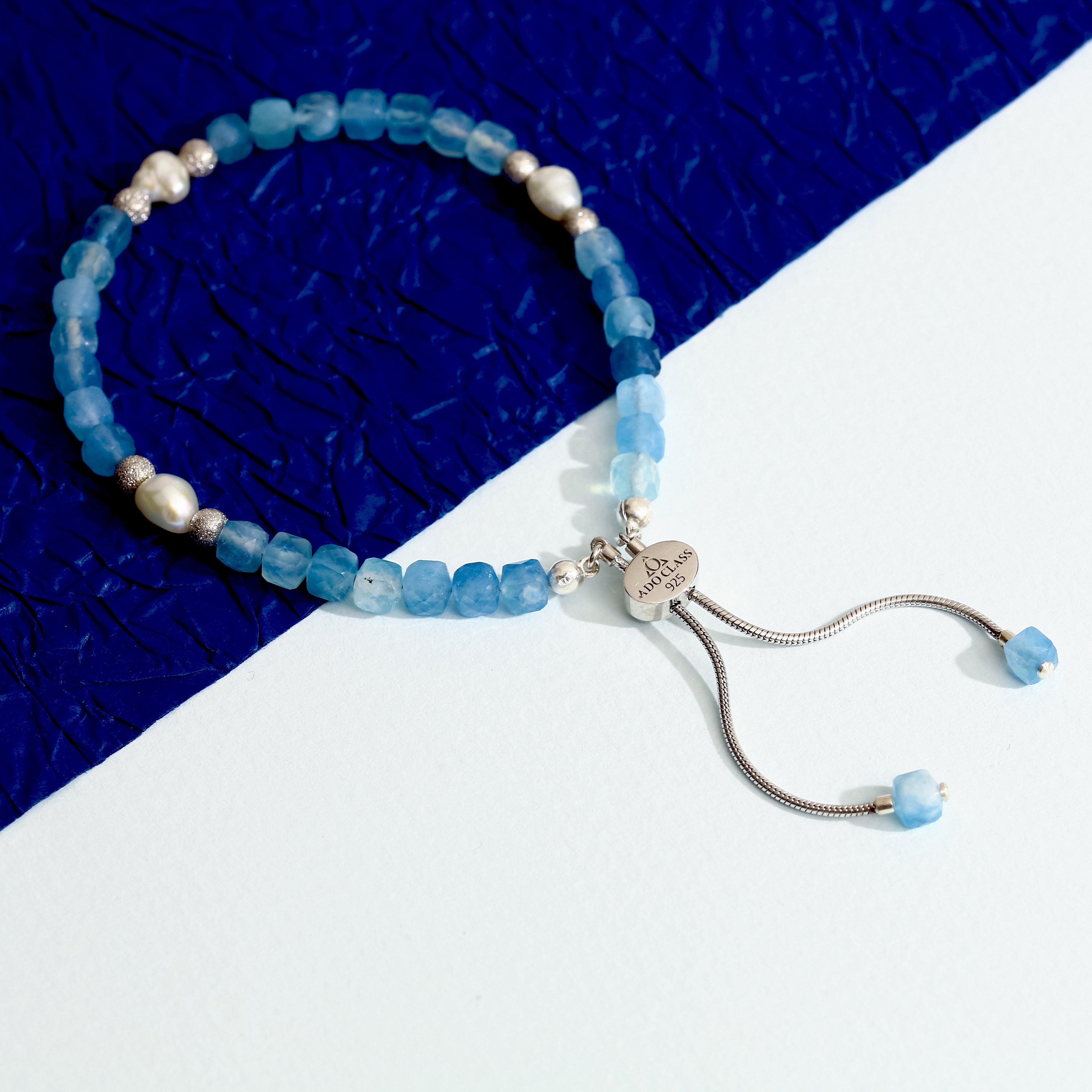 Mavi Akik ve İnci Detaylı Ayarlanabilir Sürgülü Gümüş Bileklik - Rodyum Kaplama