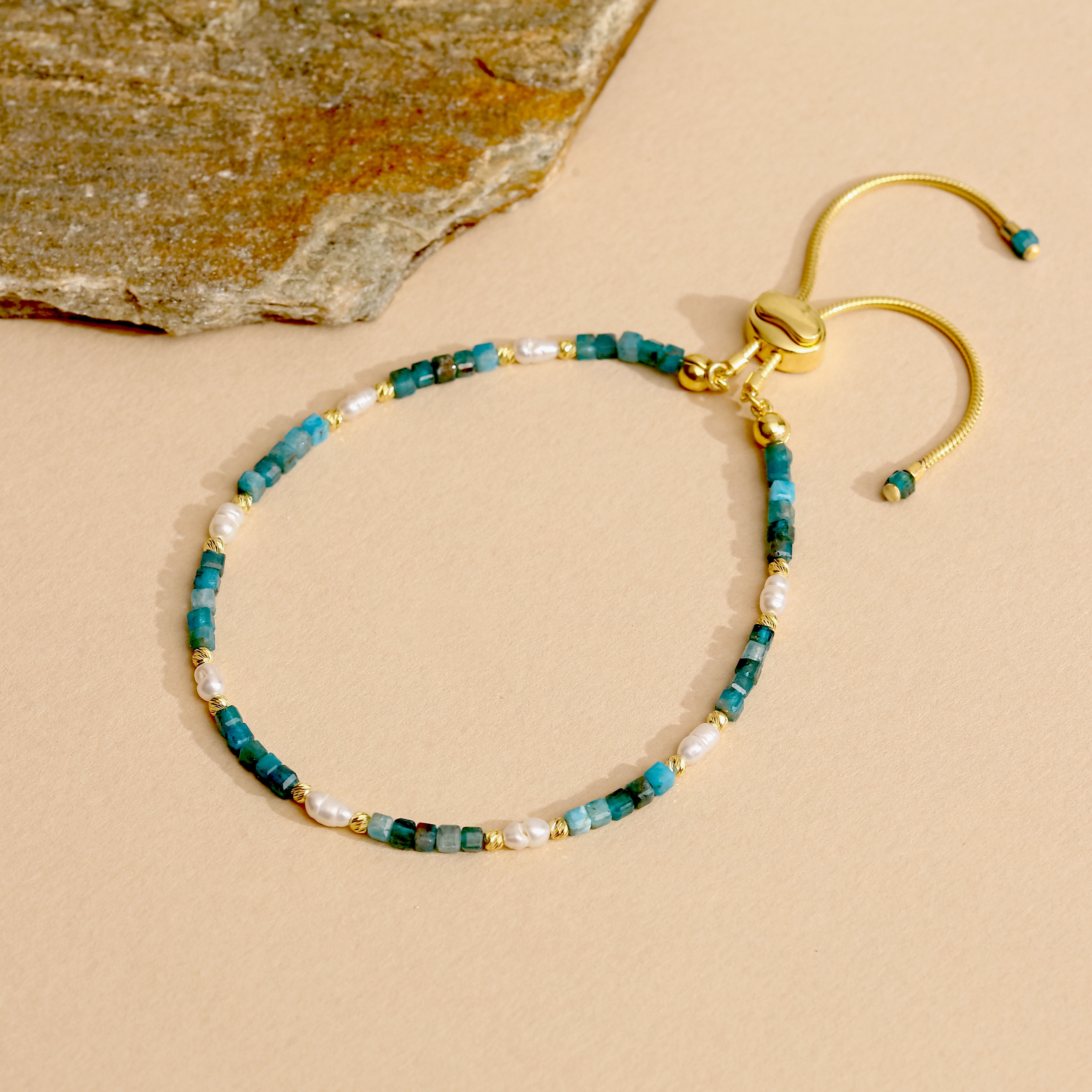 El Yapımı Apatit, Krizokol ve İnci Bileklik - 18 Ayar Altın Kaplama 925 Ayar Gümüş