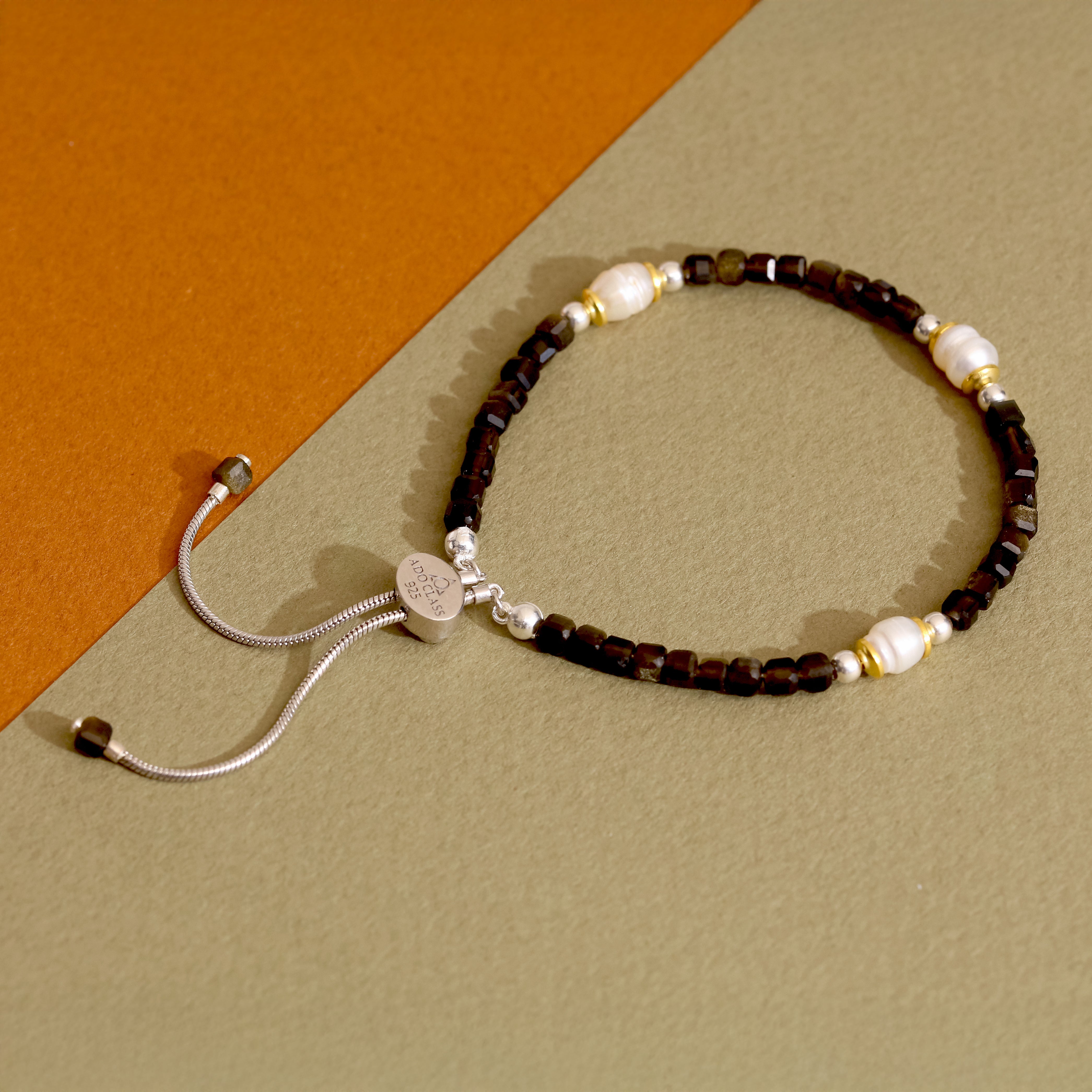 Doğal Siyah Spinel ve Tatlı Su İncisi Taşlı 925 Ayar Gümüş Bileklik - Rodyum Kaplama