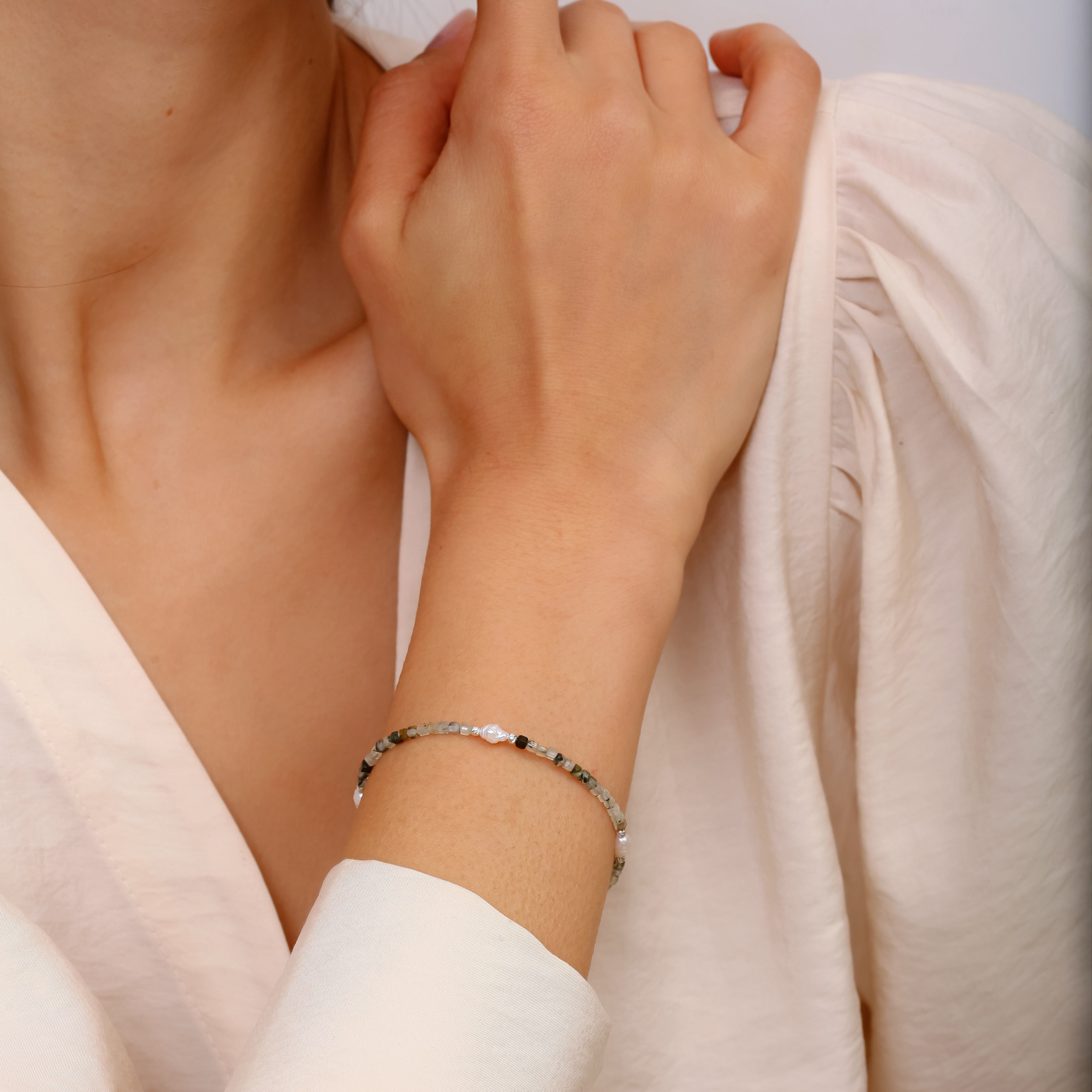 925 Ayar Gümüş Barok İnci ve Labradorit Bileklik - Rodyum Kaplama, Ayarlanabilir