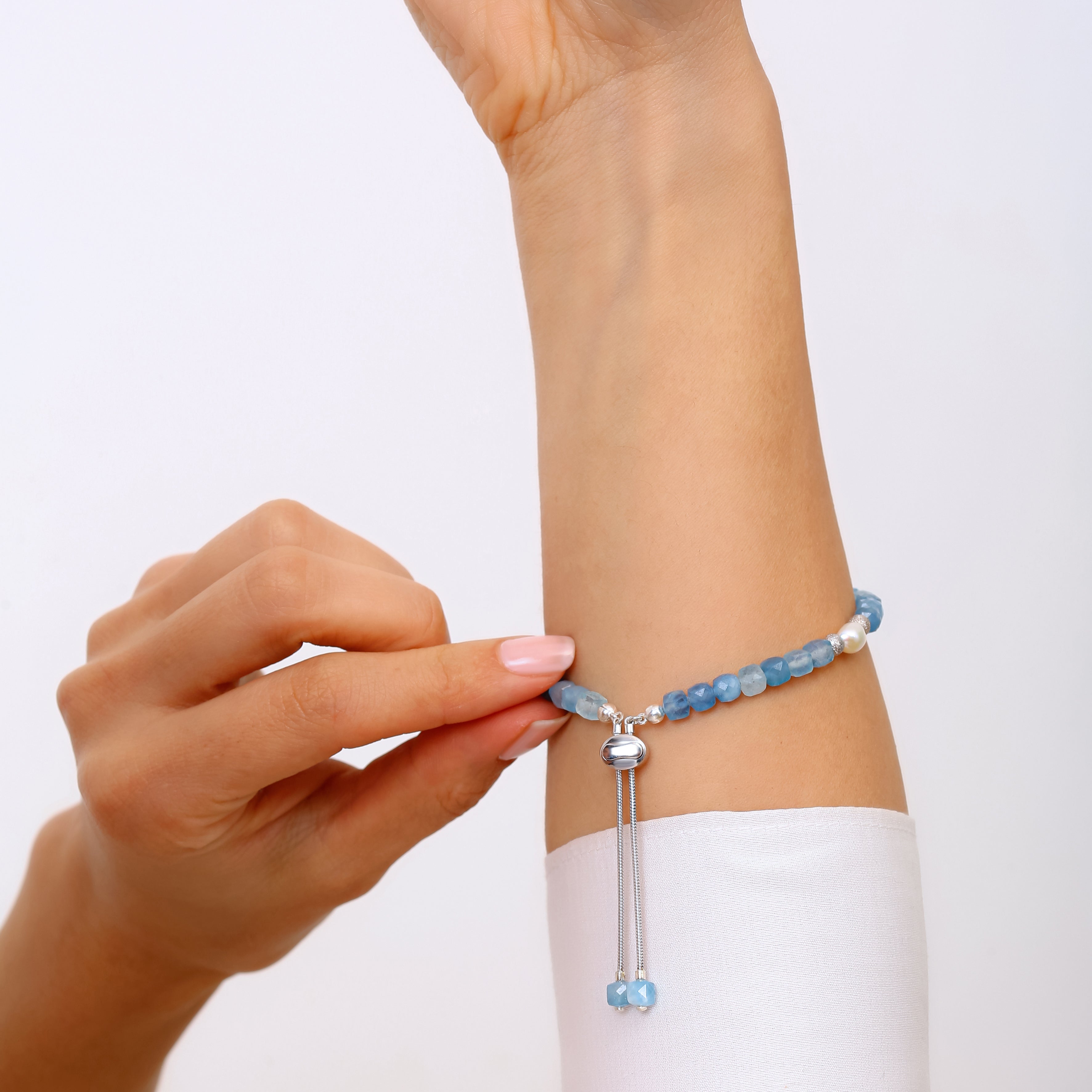 Mavi Akik ve İnci Detaylı Ayarlanabilir Sürgülü Gümüş Bileklik - Rodyum Kaplama