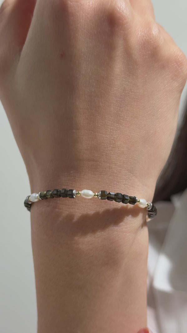 Garnet ve İnci Detaylı Ayarlanabilir Gümüş Bileklik - 18K Gold Vermeil Sürgülü Tasarım