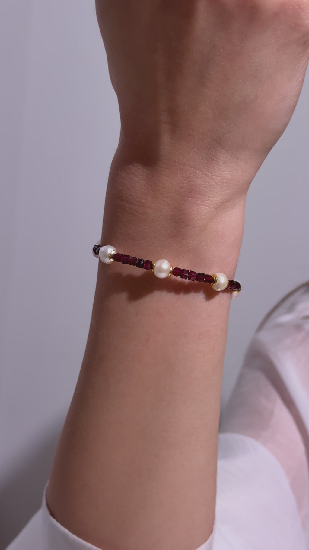 18K Gold Vermeil Garnet & İnci Bileklik - 925 Ayar Gümüş El İşçiliği