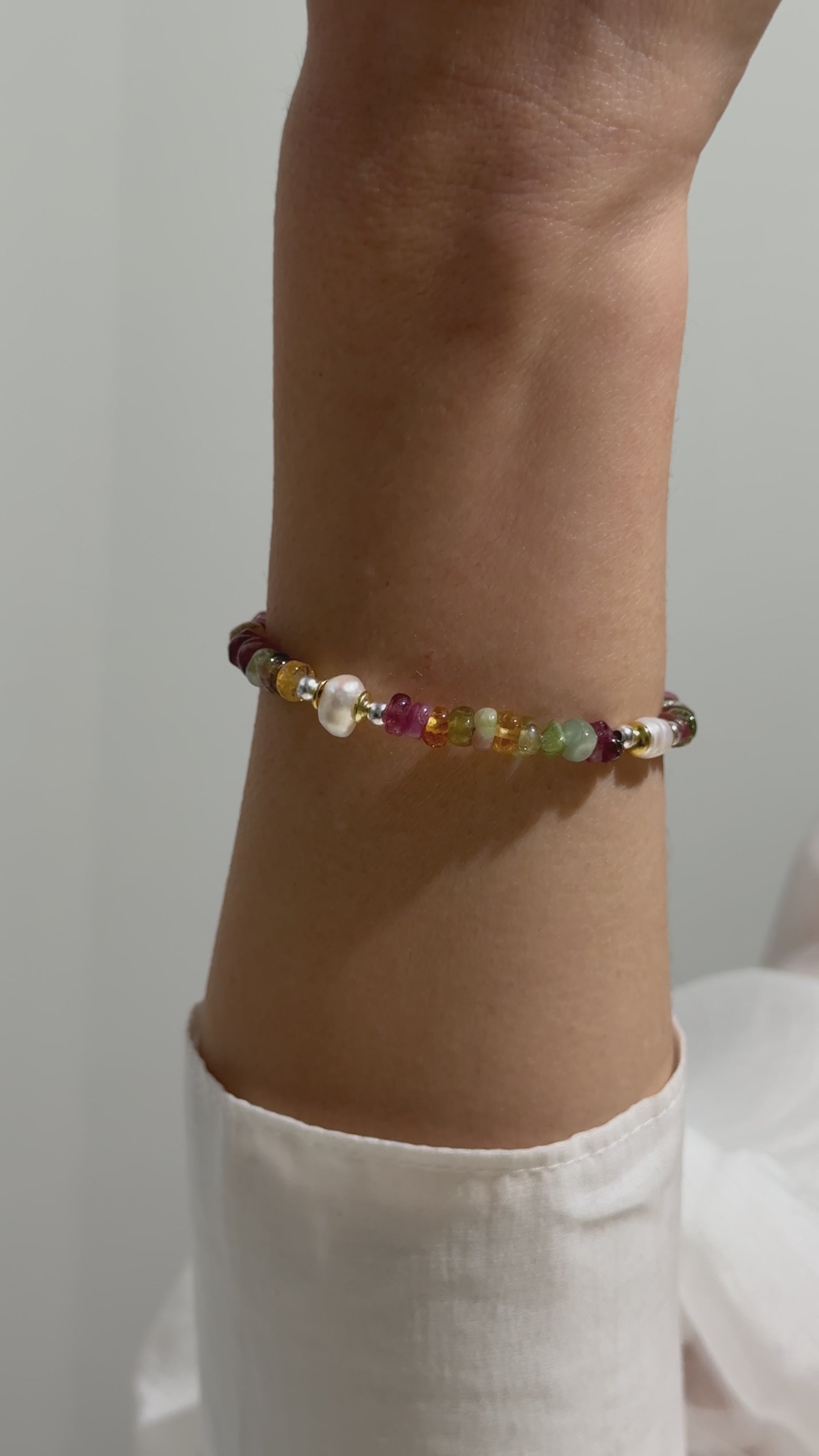 Ayarlanabilir Turmalin Taşı Bileklik - 18 Ayar Altın Kaplama 925 Ayar Gümüş